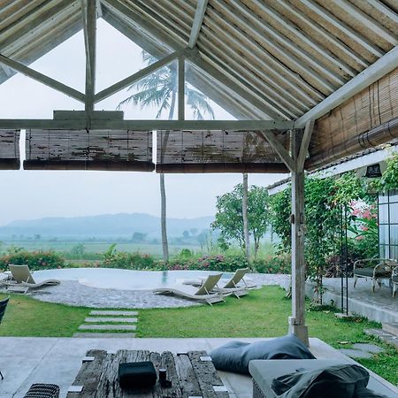 Sunmoonstarvillas Yogyakarta Jarakan Exterior foto